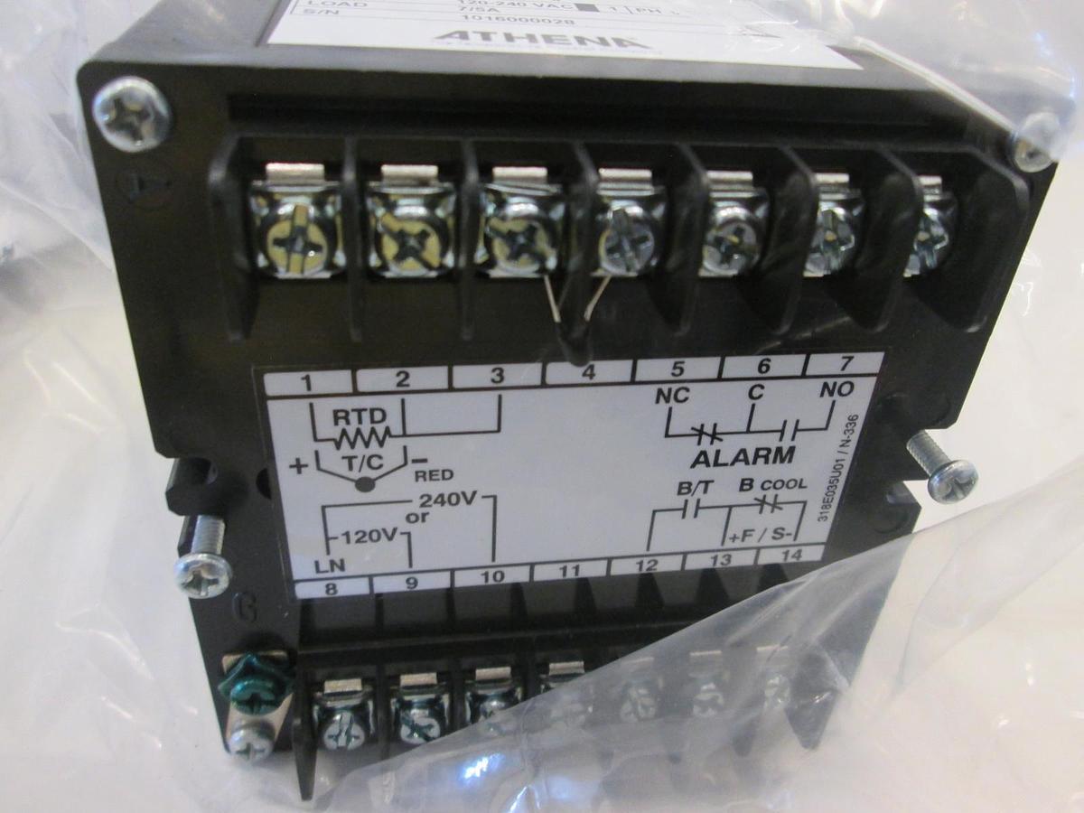 Used Minarik, 4000-B-E-0-05C-00, Temperature Controller, 120/240VAC, 50/60Hz, New