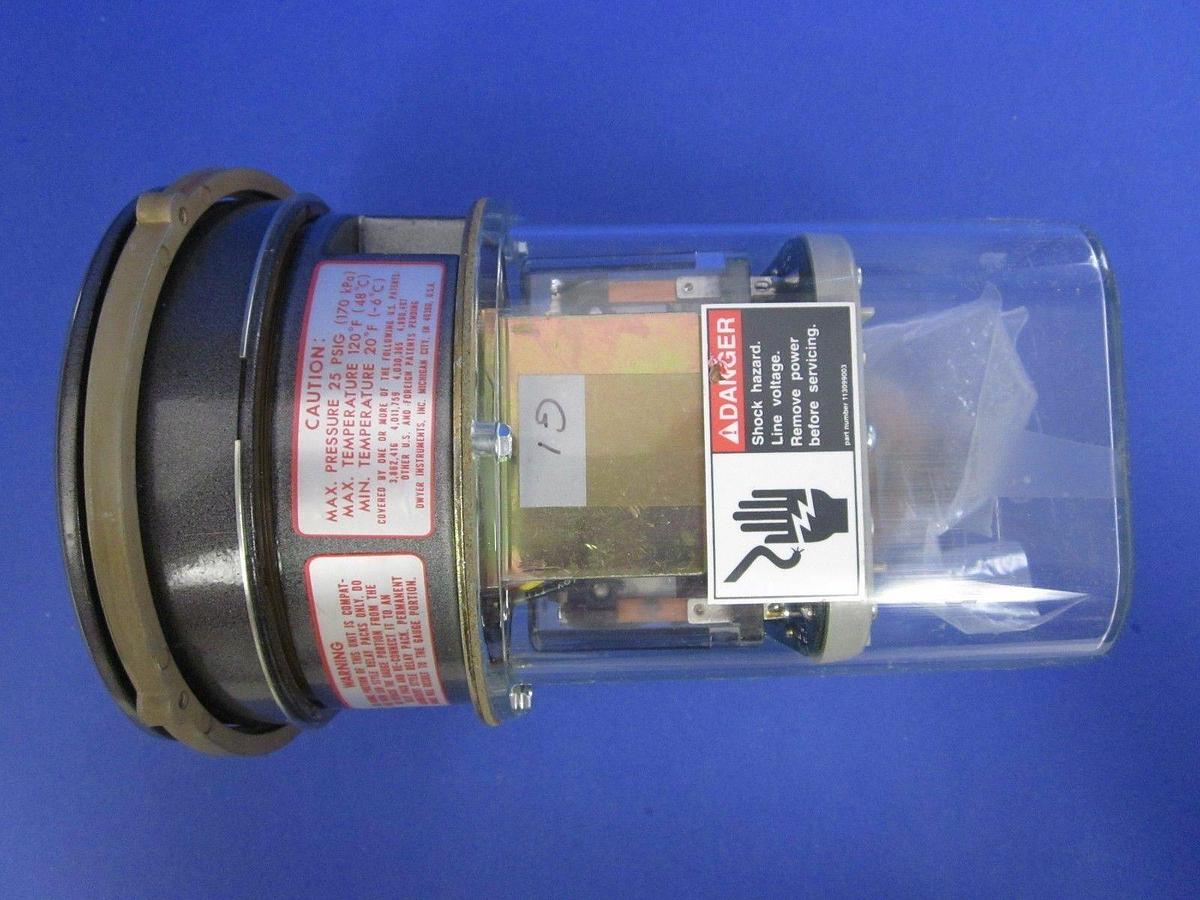 Used Dwyer 3002-TP Photohelic Pressurer Switch/Gage, 0-2.0" of Water