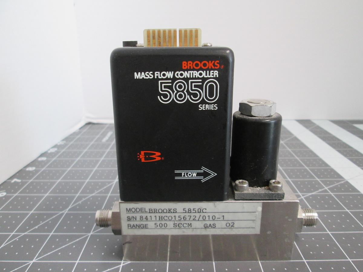 Used Brooks, 5850C Mass Flow Controller 500 SCCM O2 Oxygen MFC