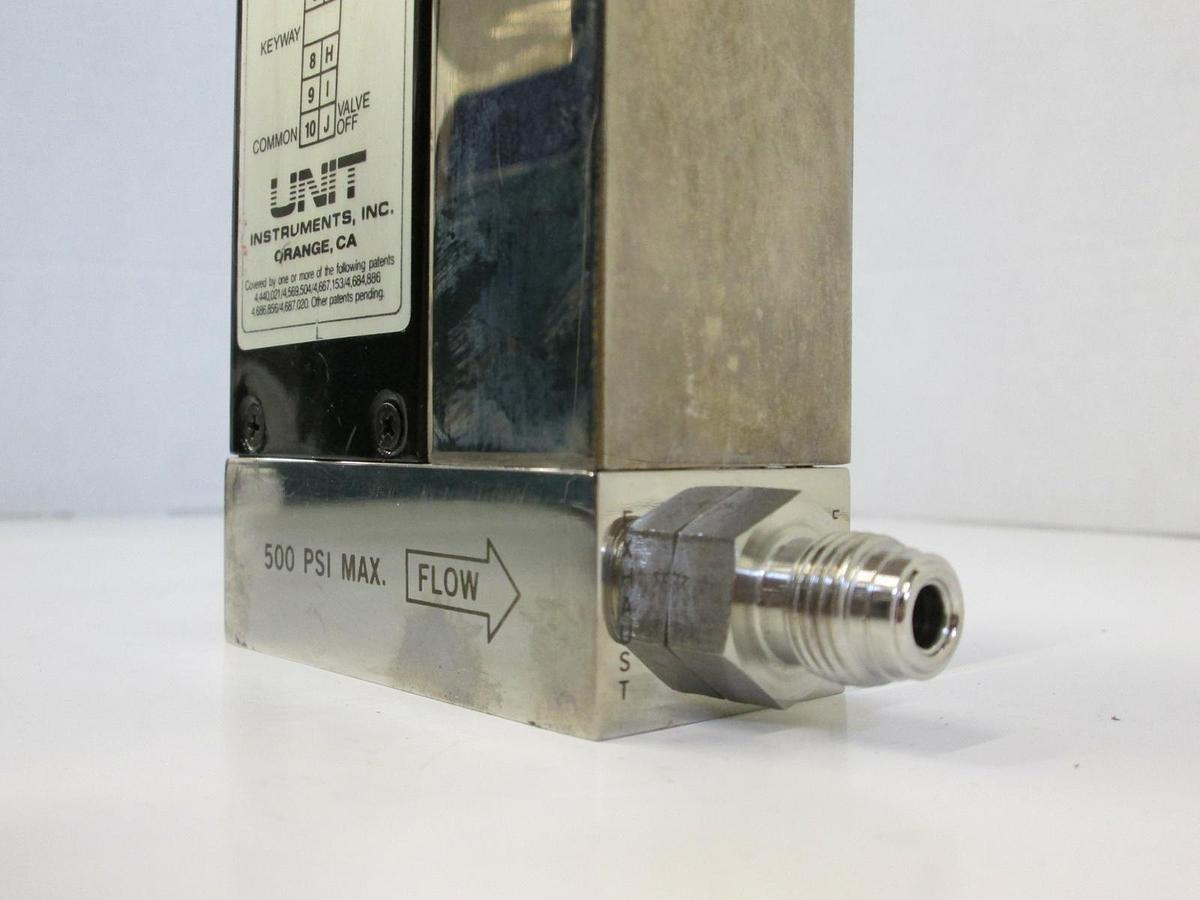 Used Unit UFC-1100 Mass Flow Controller MFC, H2, 20 SLPM, 1/4" Male