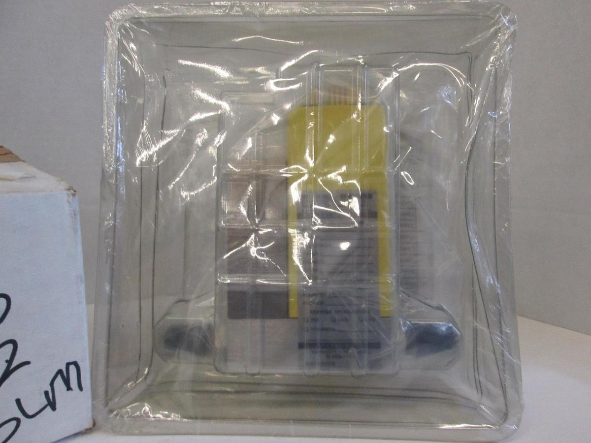 Used Unit UFC-1100A Mass Flow Controller MFC, O2, 3 SLM, 1/4" Male