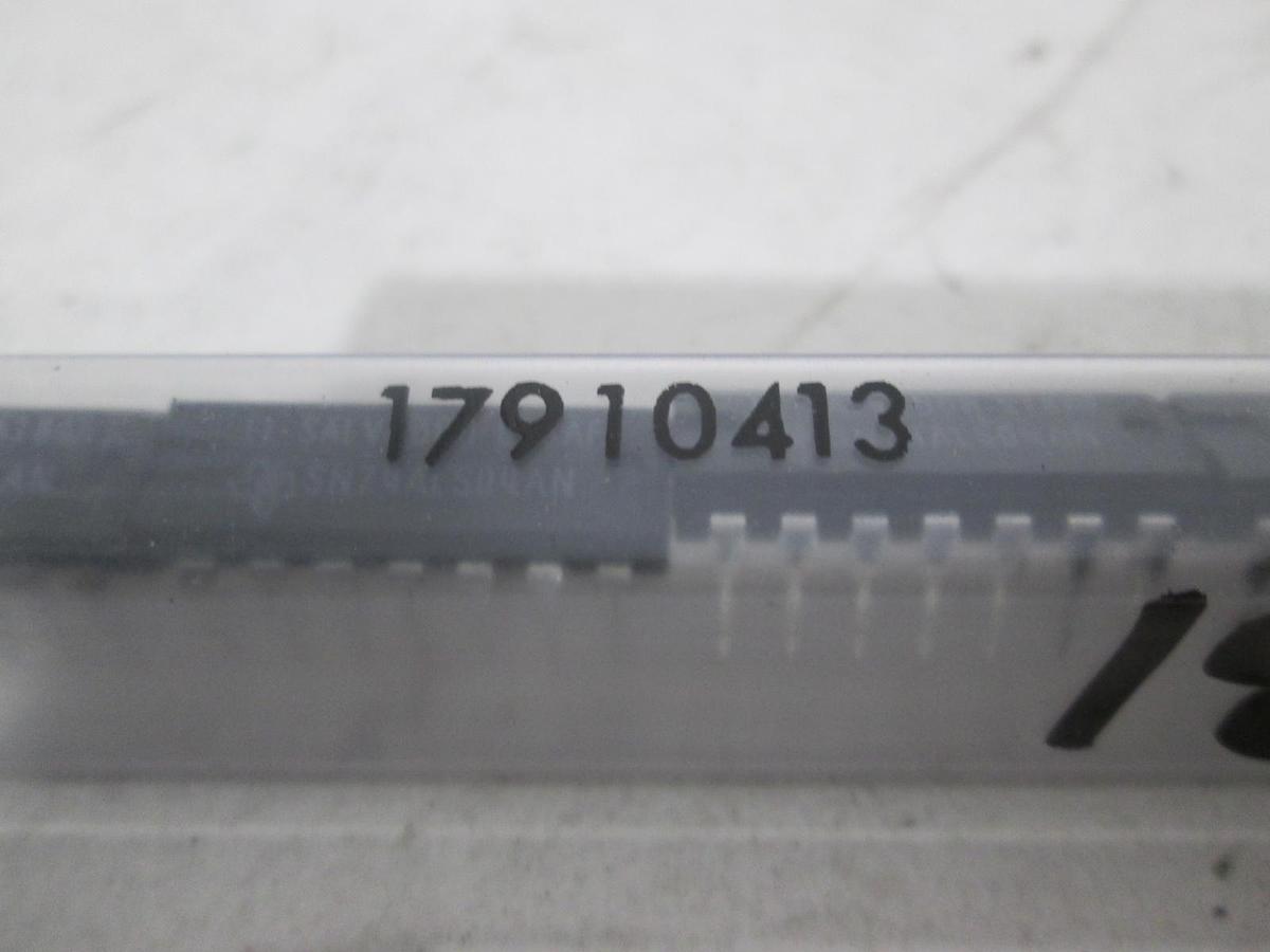 Texas Instruments, SN74ALS04AN, Integrated Circuit, New, Lot of 18