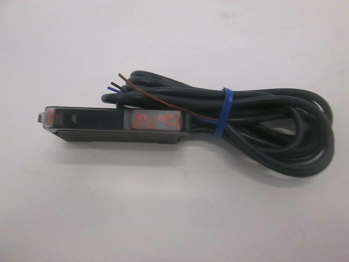 Used Omron, E3X-DA11-N, Photoelectric Switch, Used