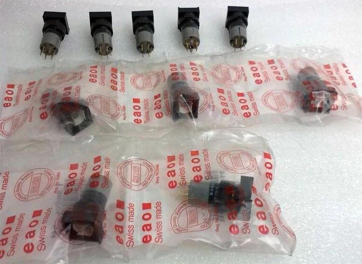 Used EAO Illuminated Pushbutton 31-453.036, NIB, NWOB, Lot of 10