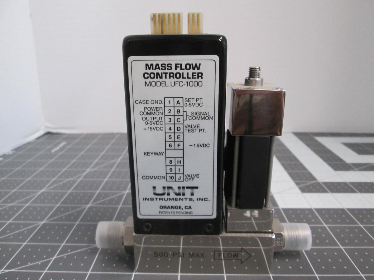 Used UNIT Instruments, UFC-1000, Mass Flow Controller 1 SLM NH3 Ammonia MFC