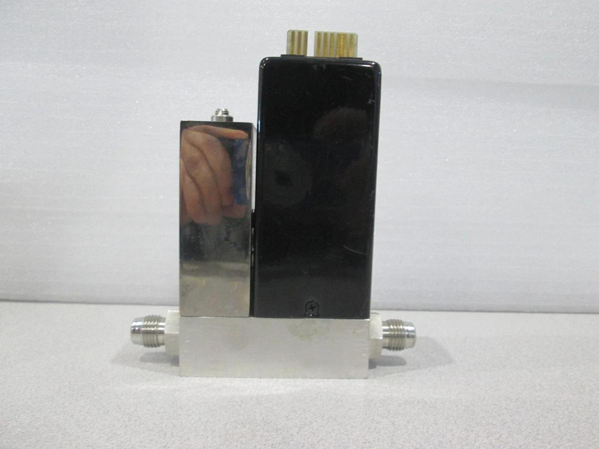 Used Unit UFC-1100 Mass Flow Controller, Gas DE100, 50 SCCM