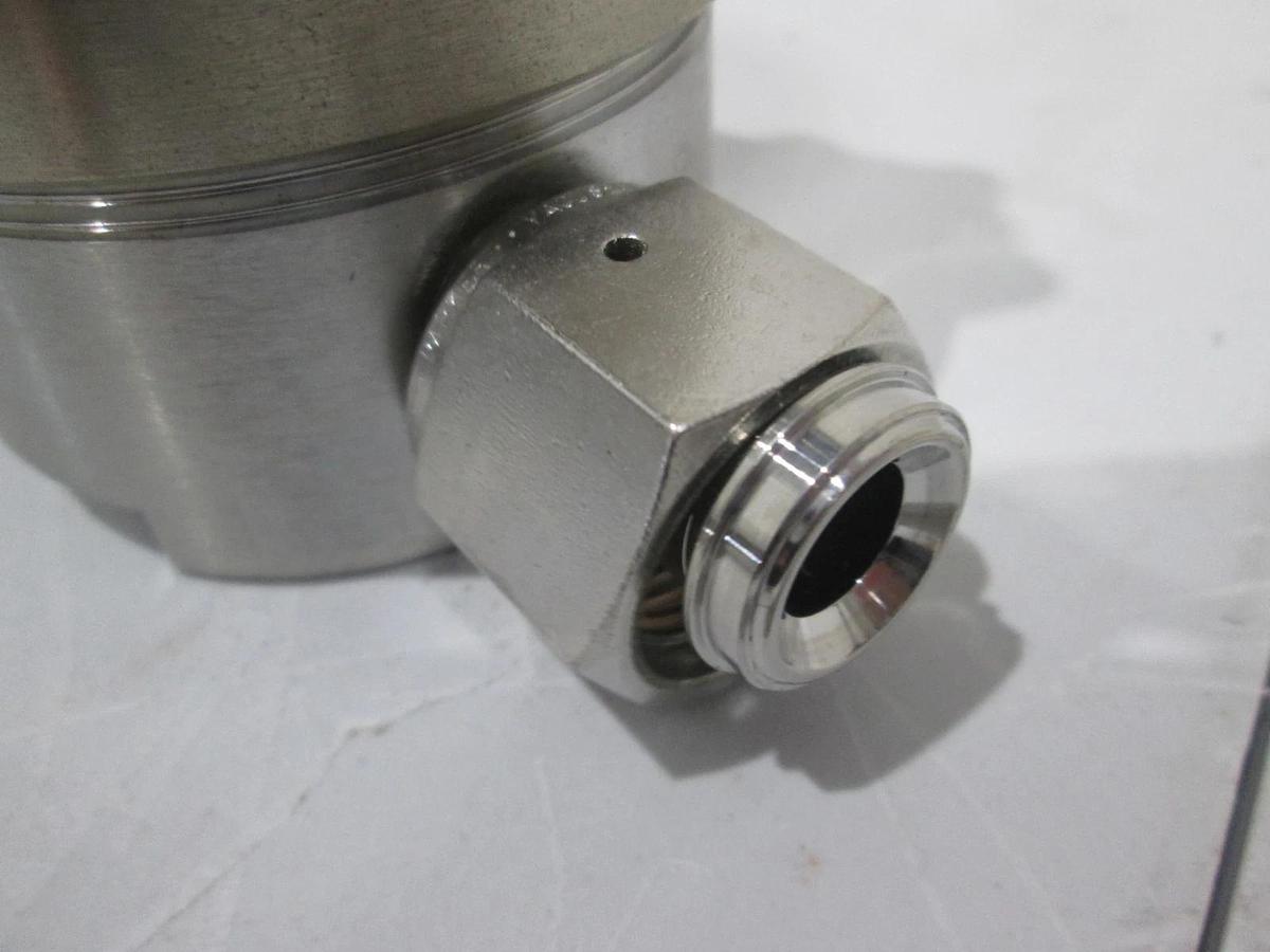 Used Veriflo, Gas Regulator SQ340-502PFS8FM, 1/2" MVCR and FVCR Connectors, Used