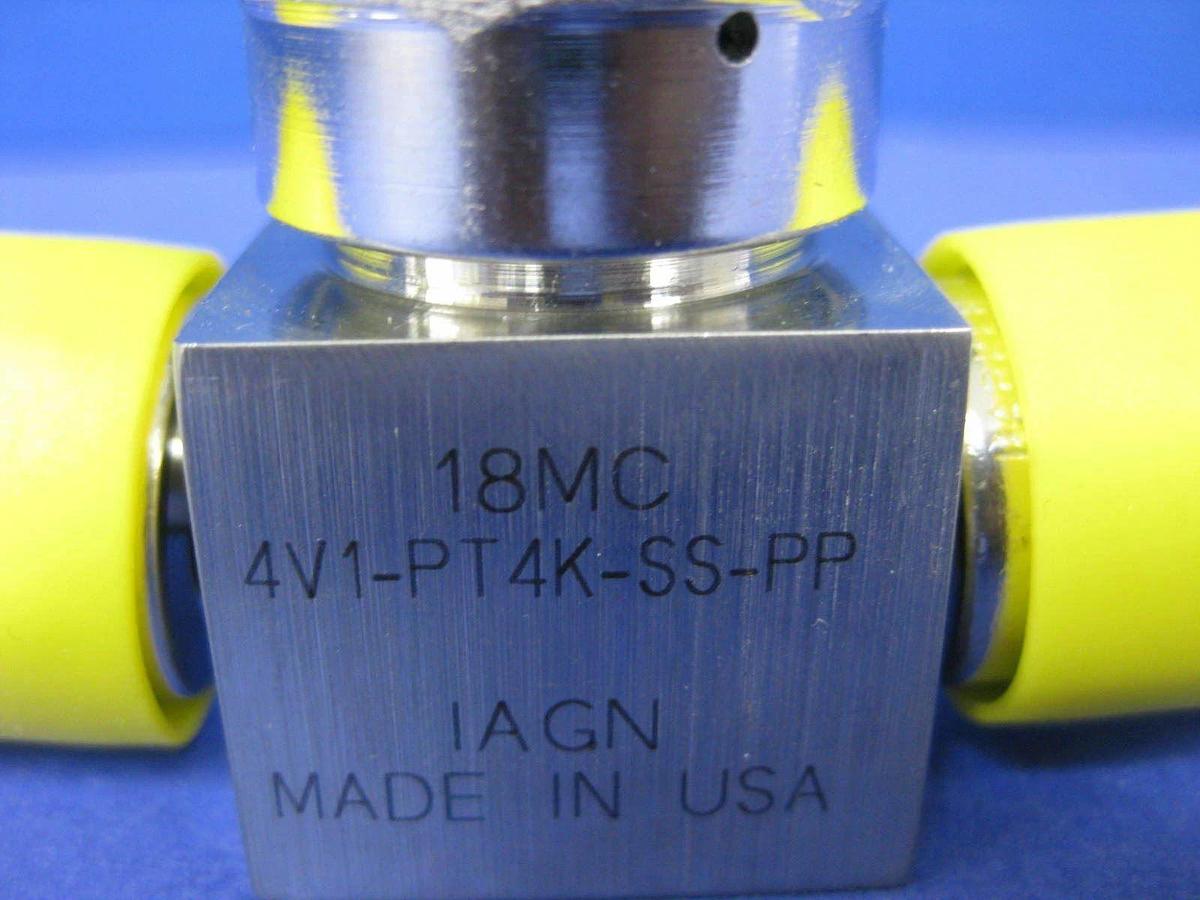 Parker 4V1-PT4K-SS-PP Manual Bellows Valve w/ Toggle Handle, 1/4" FVCR, New