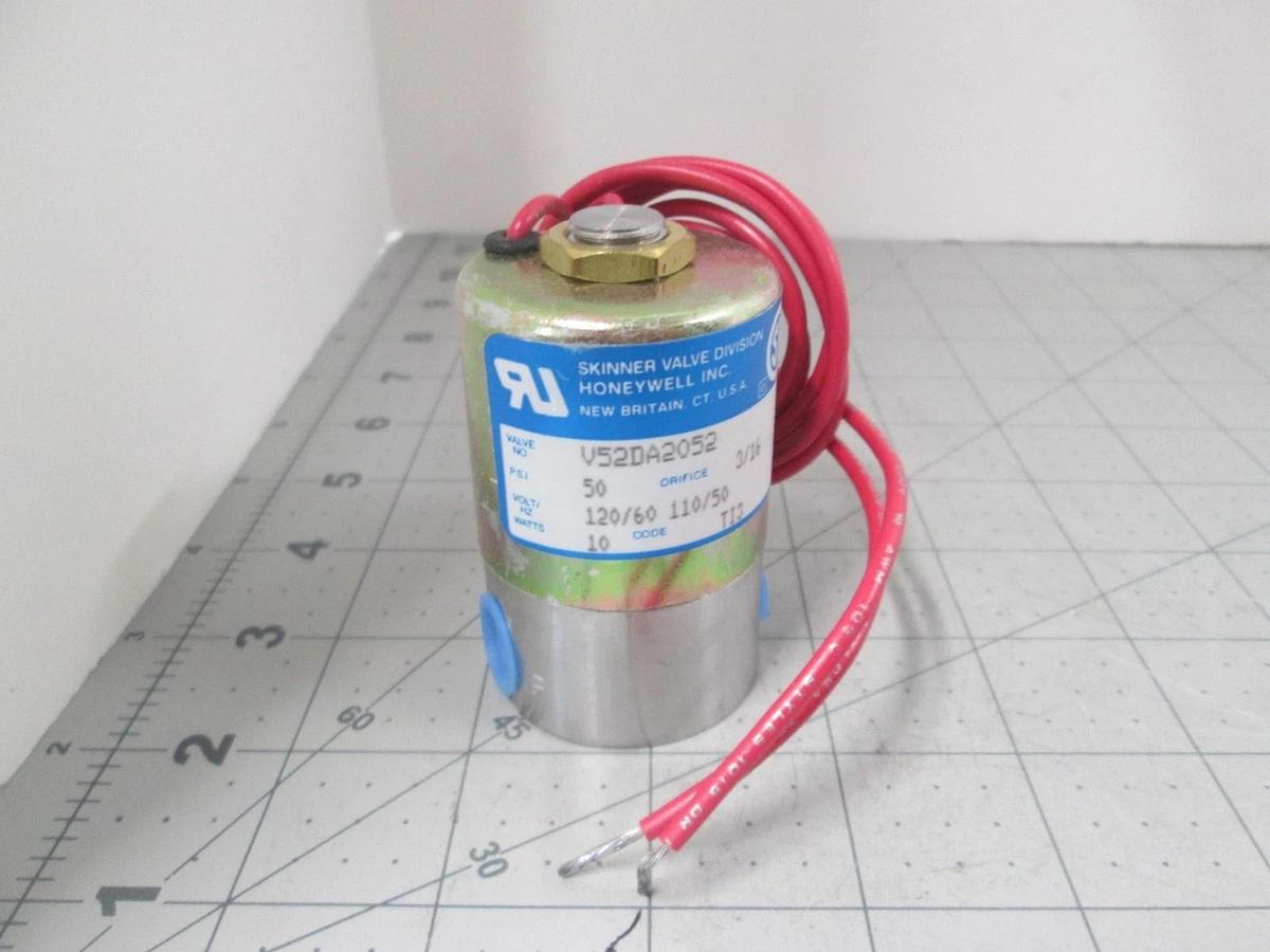 Skinner Honeywell, V52DA2052, Valve, 10W, 50 PSI, 120-60V, 110/50Hz, New