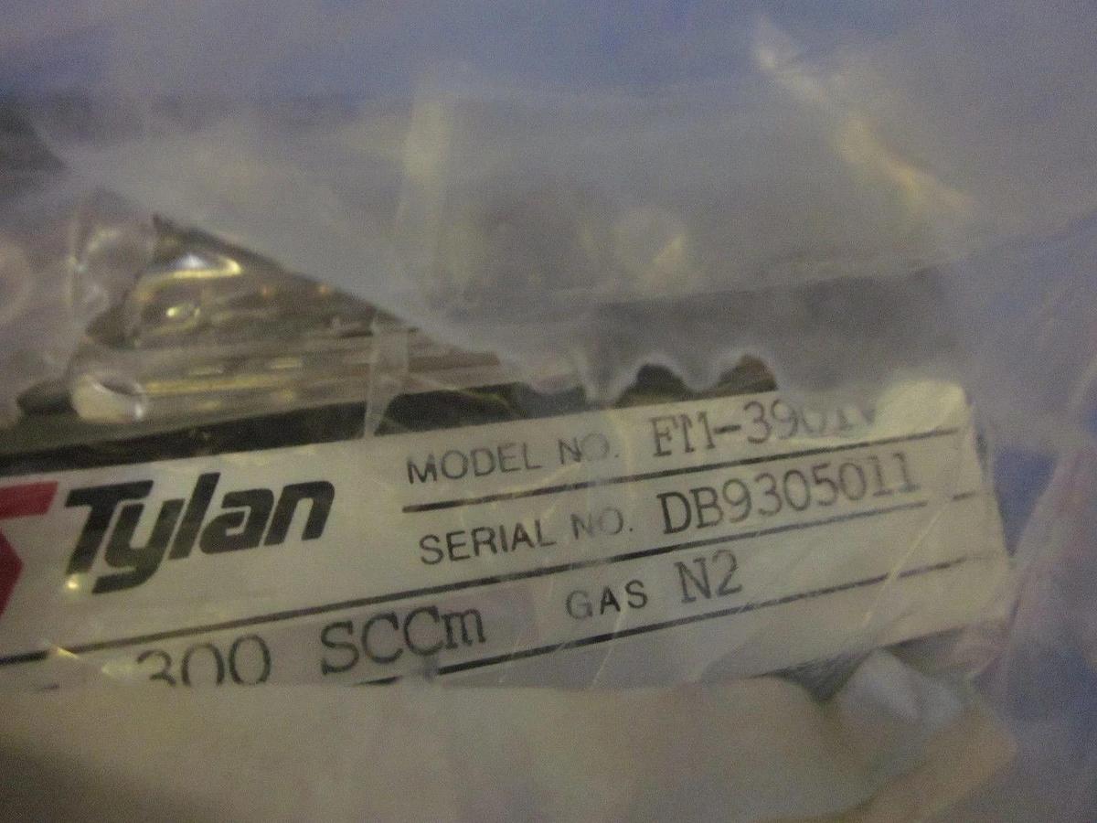 Used Tylan FM-3901V Mass Flow Controller N2, 300 SCCM, Refurbished