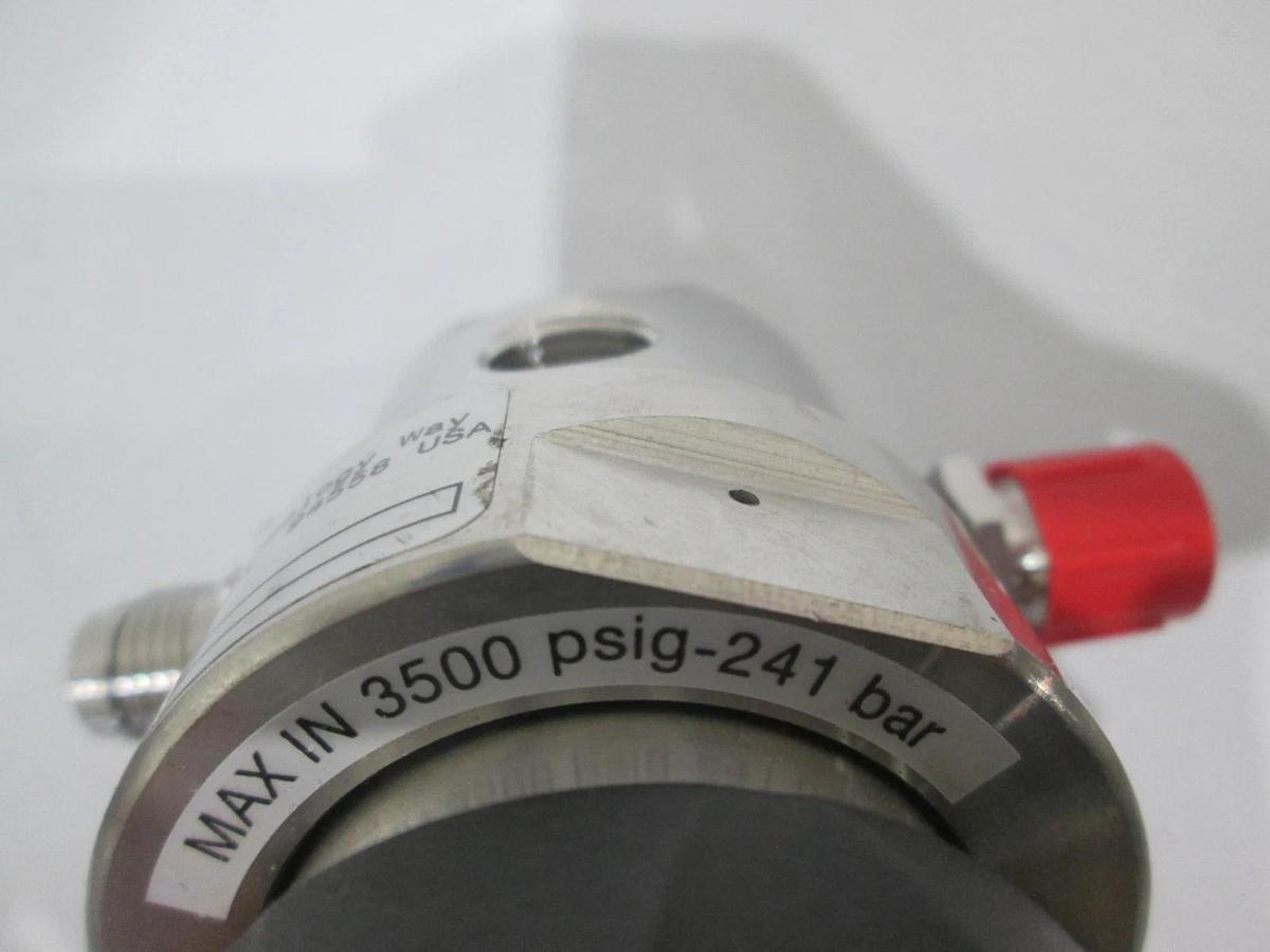Used APTech, AZ1010S 3PW MV4 MV4 IV4, 1/4 VCR 3 Port Regulator, Used