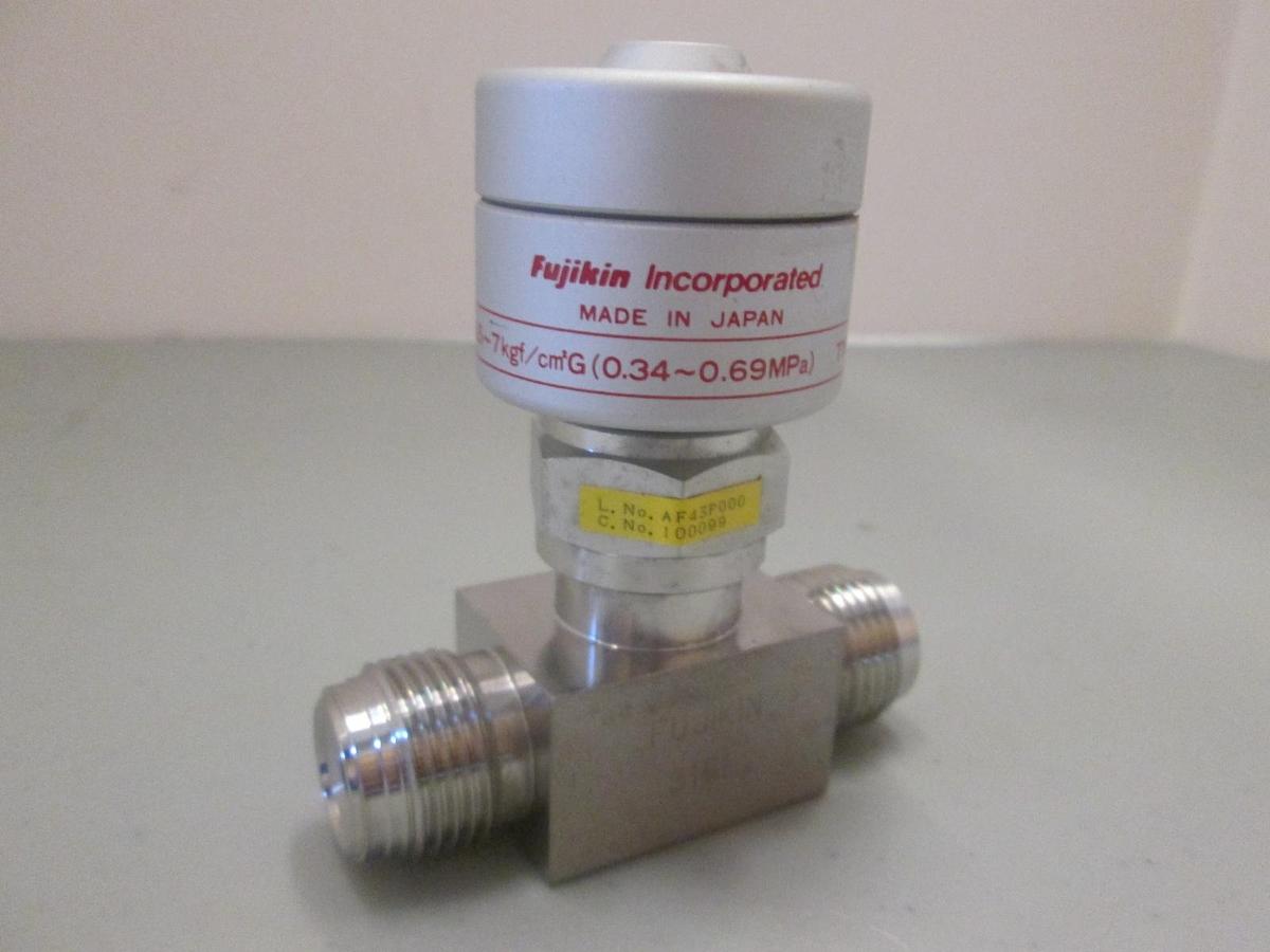 Used Fujikin Mega-Mini, 3.5-7kgf, Pneumatic Valve, 1/2" MVCR, Used