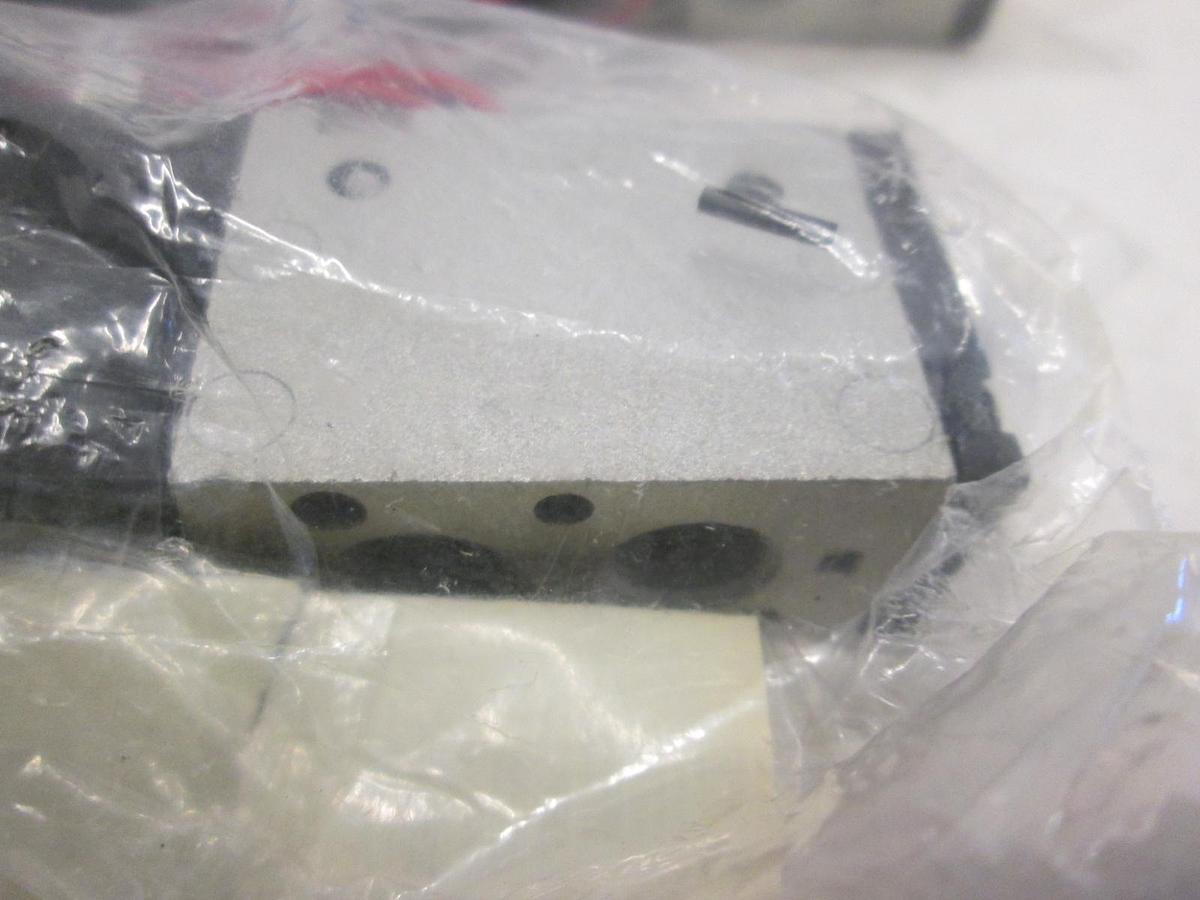 Used SMC, Solenoid Valve, NVZ512-5MZ-01T, New, Lot of 4