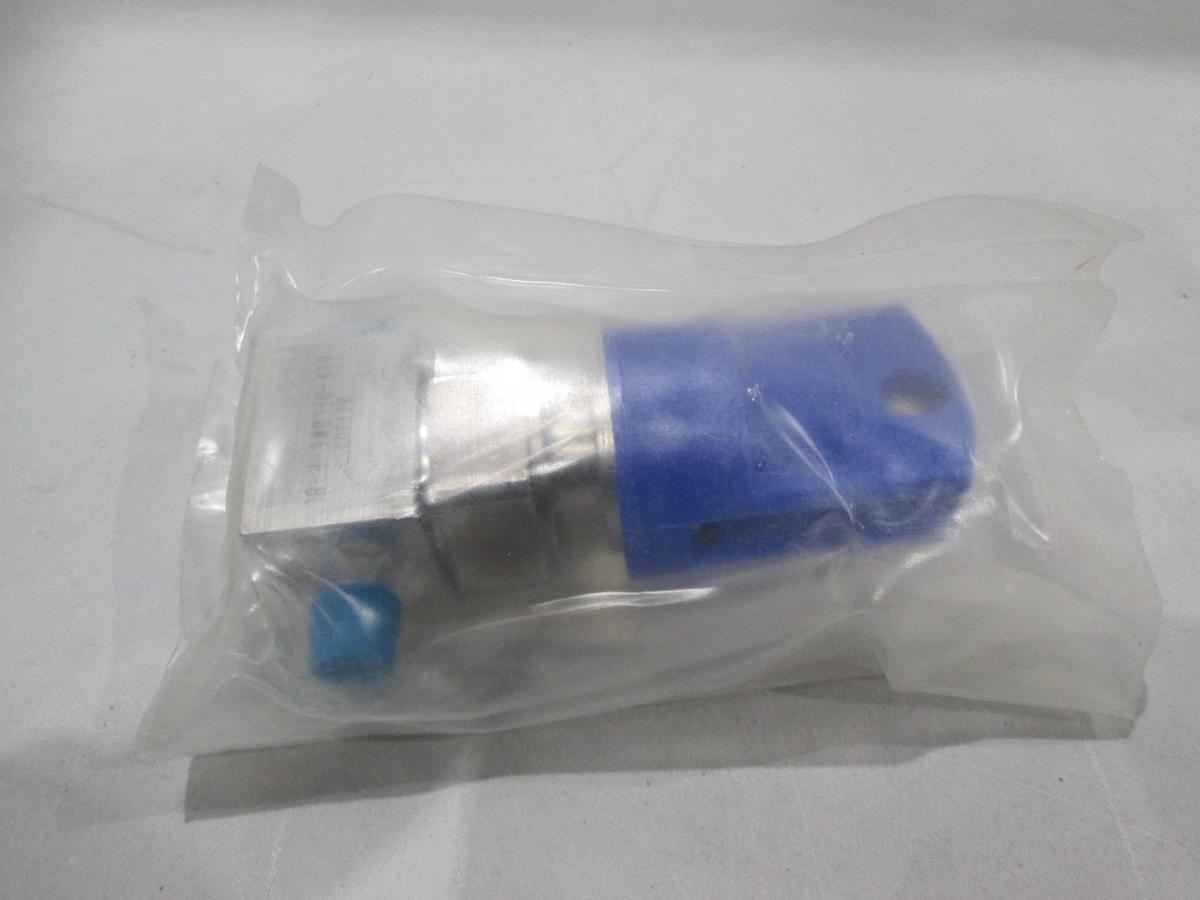 Used Swagelok, 6LV-DFLBW6-P-BL, Manual Valve w/ Lock Out, New