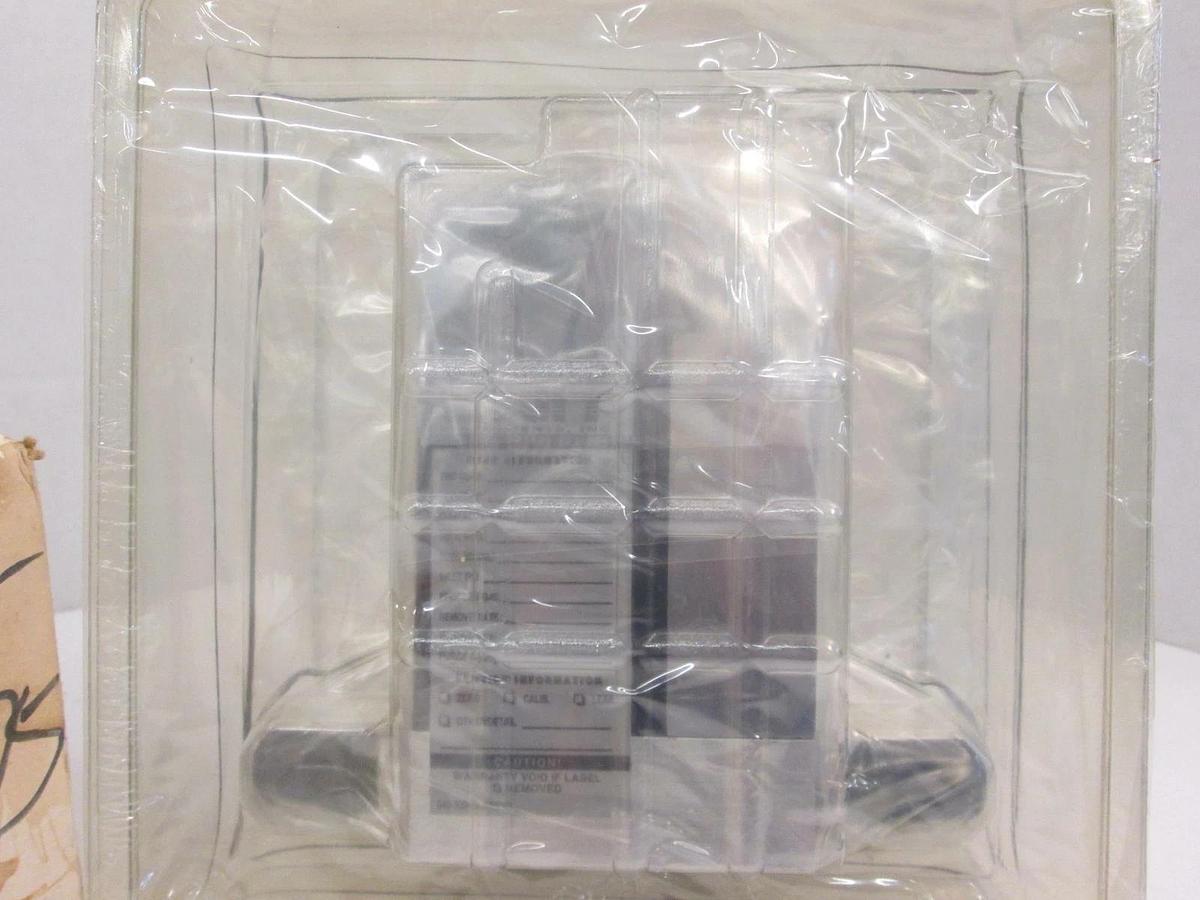 Used Unit UFC-1400A Mass Flow Controller MFC, He, 50 SCCM, Used