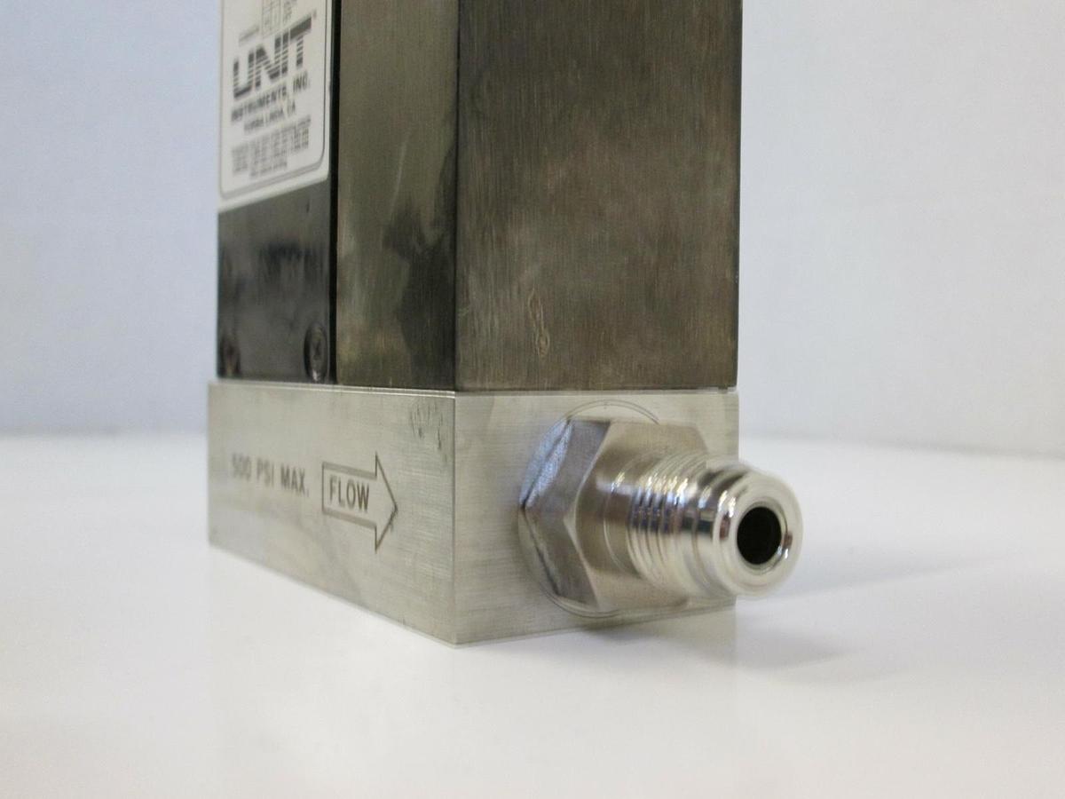 Used Unit UFC-1110 Mass Flow Controller MFC, N2, 30 SLPM, 1/4" Male