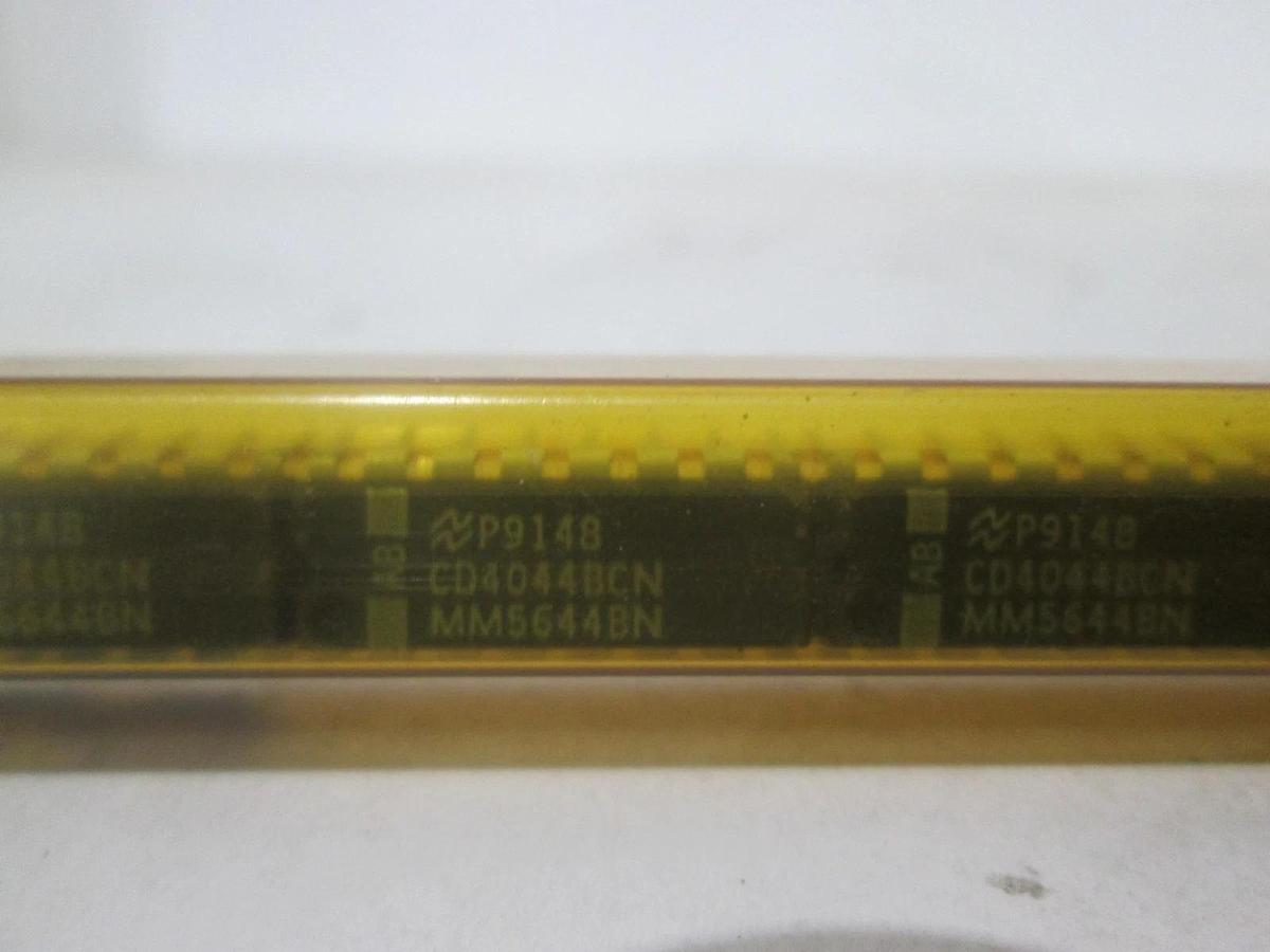 AB, P9148, CD4044BCN, Integrated Circuit, New, Lot of 20