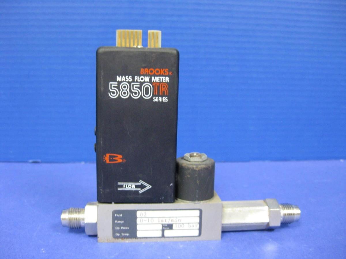 Used Brooks 5850TR, Mass Flow Meter, O2, 0-10 1st/Min, 1/4" MVCR, Used