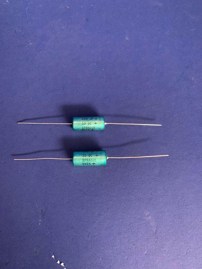 Sprague 150D227X9010S2 Tantalum Capacitor, Solid Leaded 220uf 10V Lot of 25