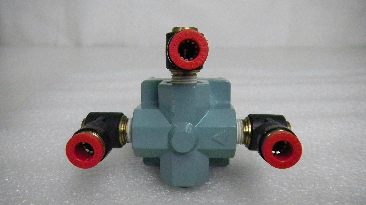 Used CKD Wilkerson Regulator B2019-1C-P, 4- 1/8" Ports, Used