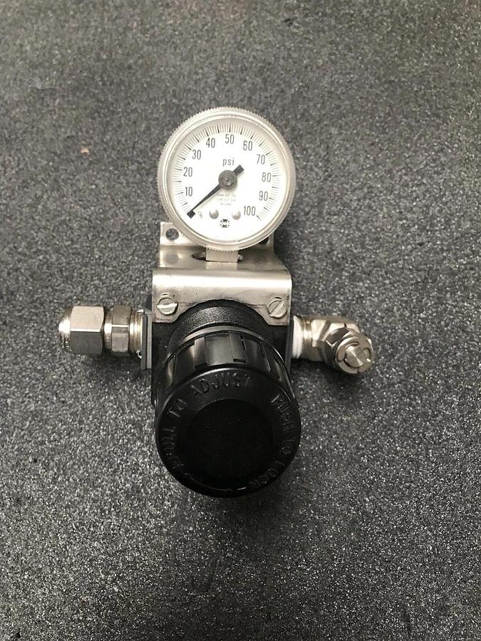 Used Arrow Pneumatics R354 Pressure Regulator, 1/4" x 1/2" Swagelok Fittings