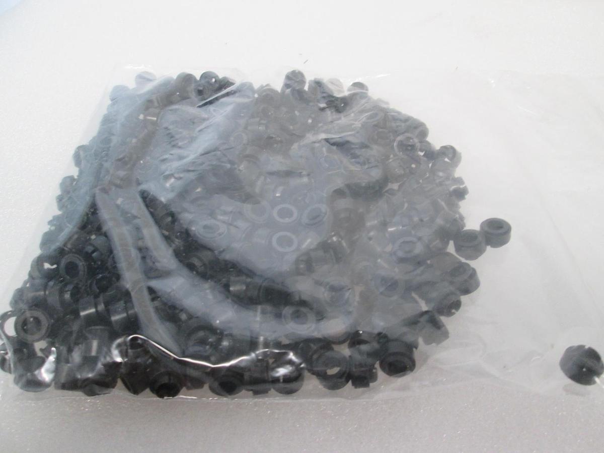 102-7001, New, Lot of 353