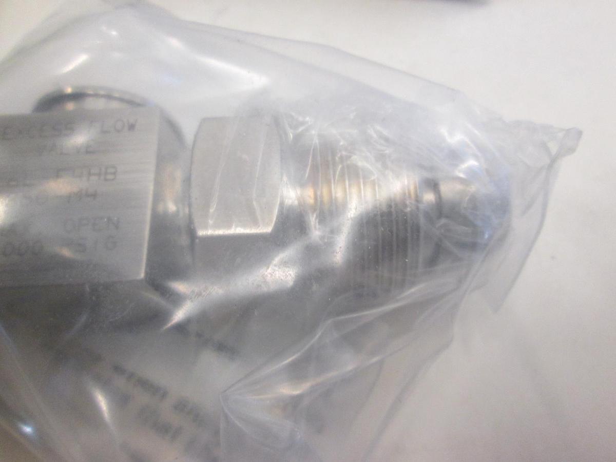 Used Nupro, 6L-E4HB-580-M4, Excess Flow Valve, 3000PSIG, New