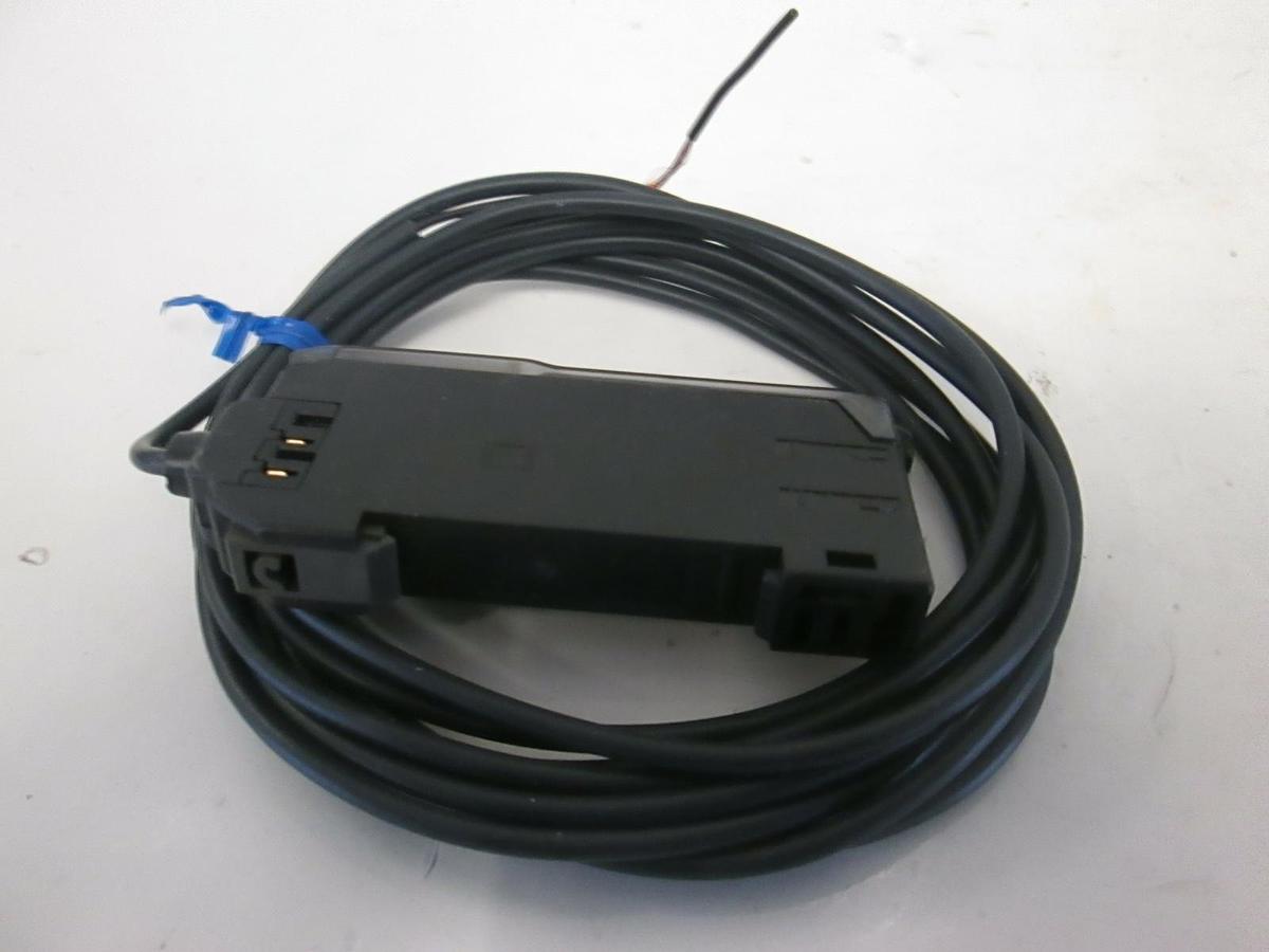Omron E3X-DA6 Sensor, New Open Box