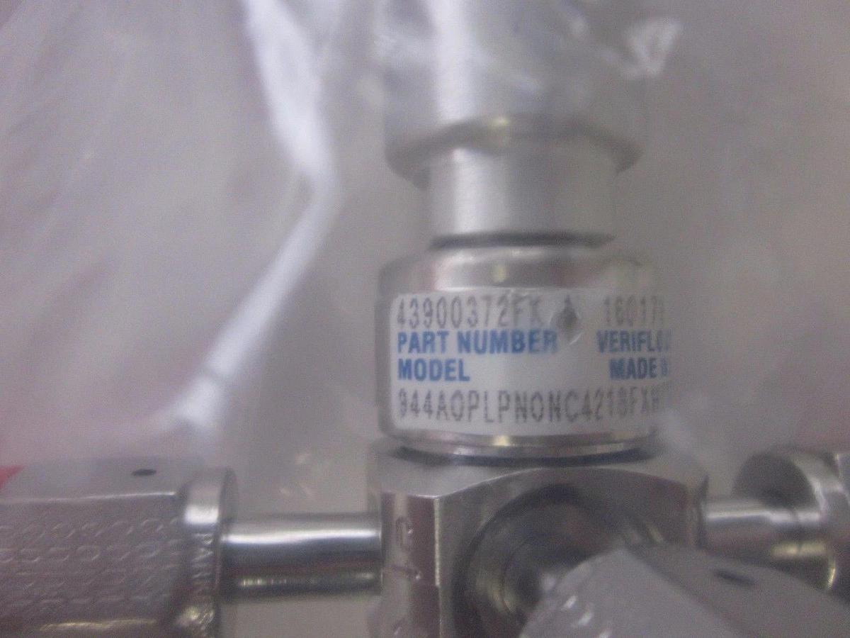Used WJ Parker Veriflo 944AOPLPNONC4218HITEMP, Double Actuator, 3 Way Diaphragm Valve