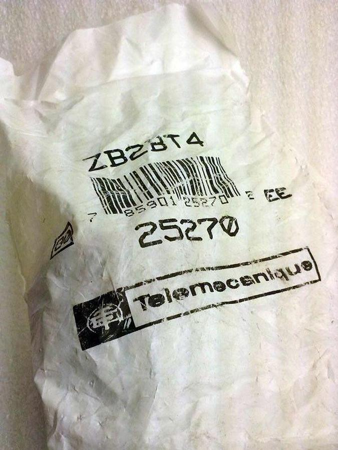 Telemecanique ZB2BT4, Red Push Button, NIB - LOT of 5 - Used
