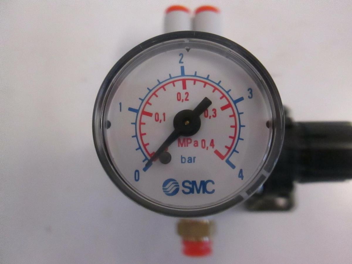 Used SMC Pneumatic Regulator AR20K-N02 w/ Gauge, Used