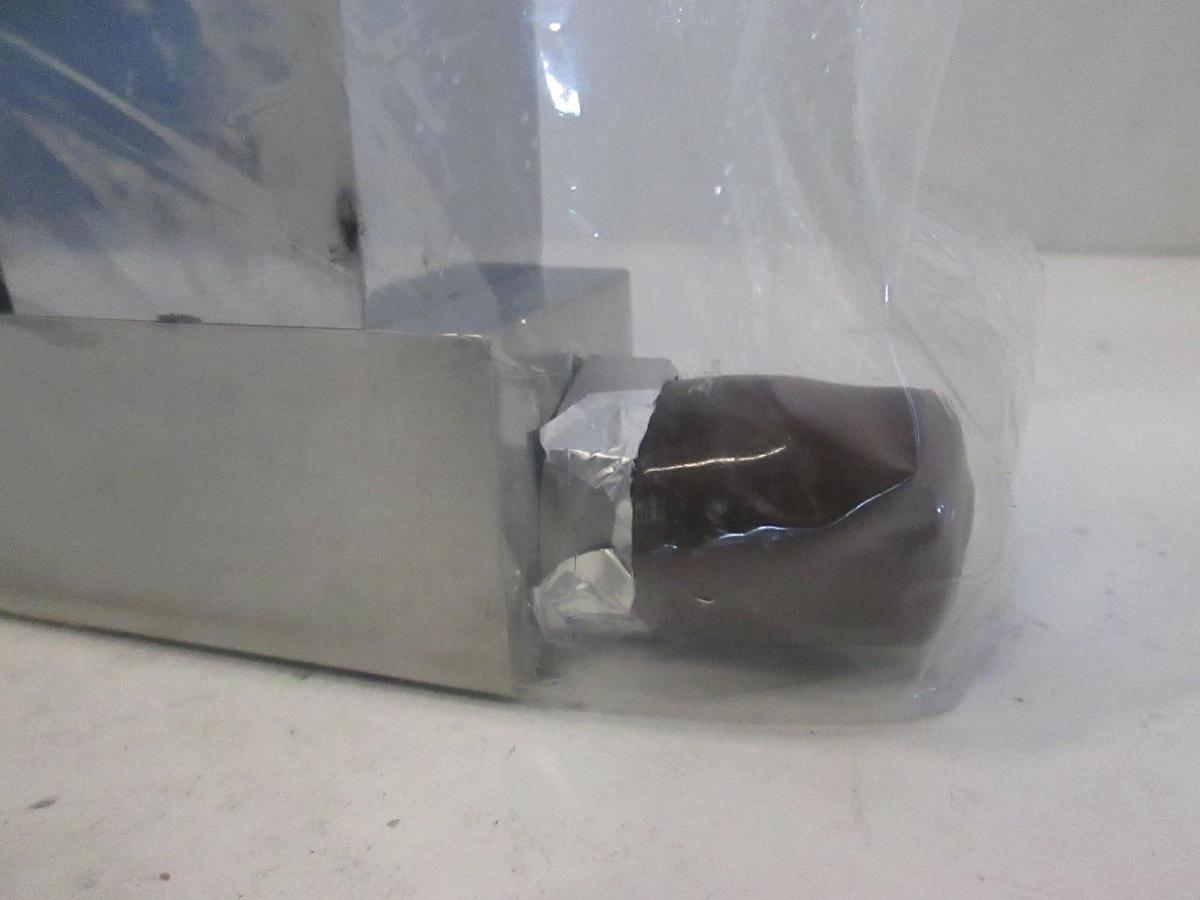 Used Unit UFC-2000, Mass Flow Controller MFC, O2, 20 SLM, Used