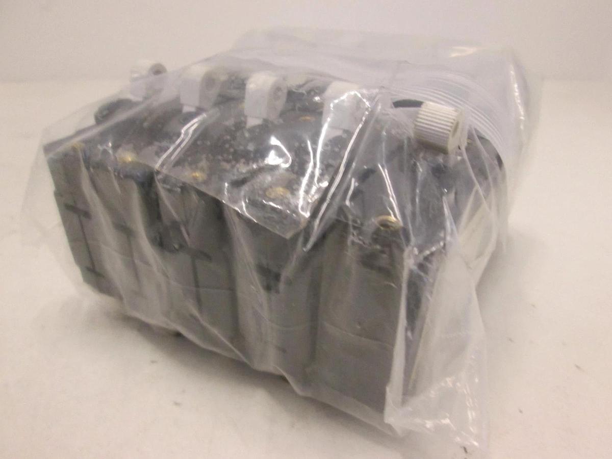 Used Carling Switch, AA1-B0-22-410-181-C, CIRCUIT BREAKER 1A, 1P, 230V Use, Lot of 10