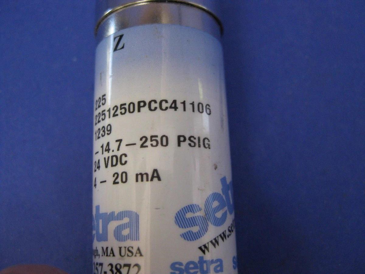 Used Setra 225 Pressure Transducer 2251250PCC41106 250 psig, 4-20 mA, 1/4" MVCR