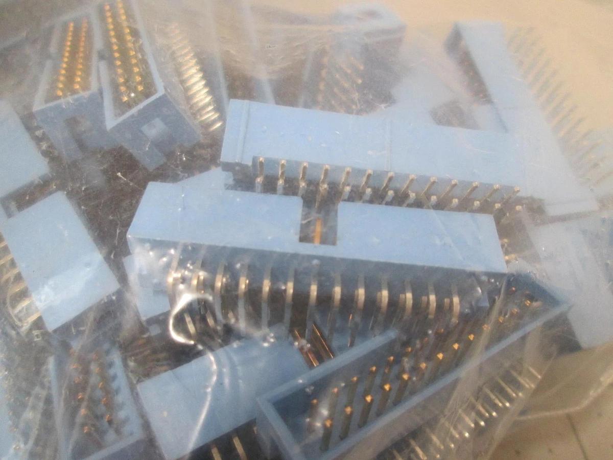 AMP, Connector, 609-2607, Ribbon, 26 Pos Male, 90 Deg Mount, New, Lot of 150