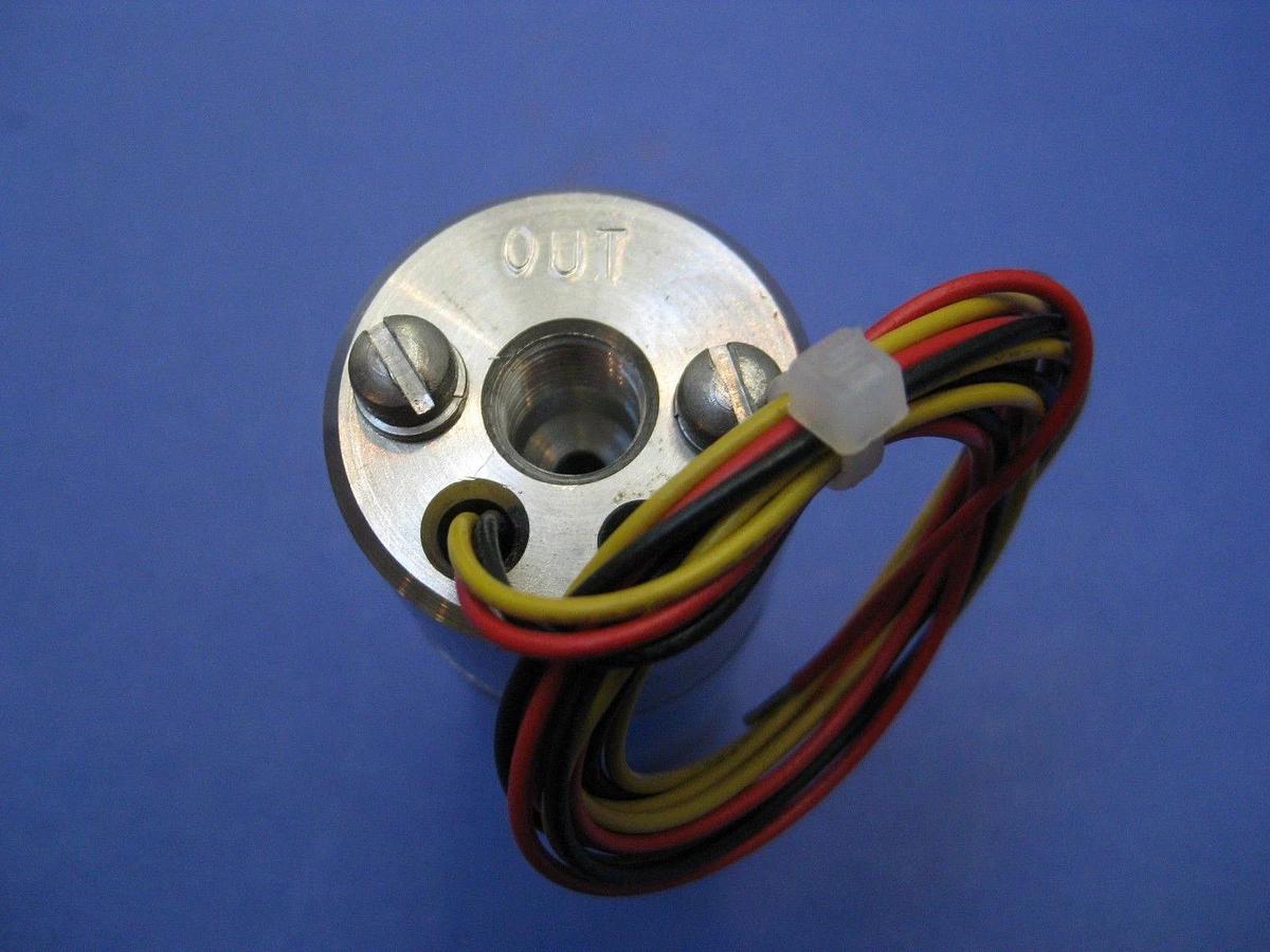 Used Autoflow FS1582CB-5 Flow Switch for High Flow Liquid, Buna-N Seal, Used