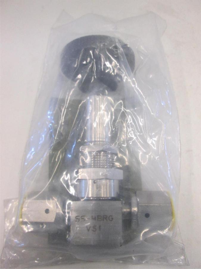 Used Swagelok, SS-4BRG-V51, 1/4", Manual Diaphragm Valve, New