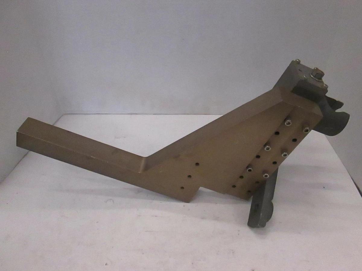 Used Atmoscan spyder Hanger Bracket, Amtech diffusion furnace loader, used