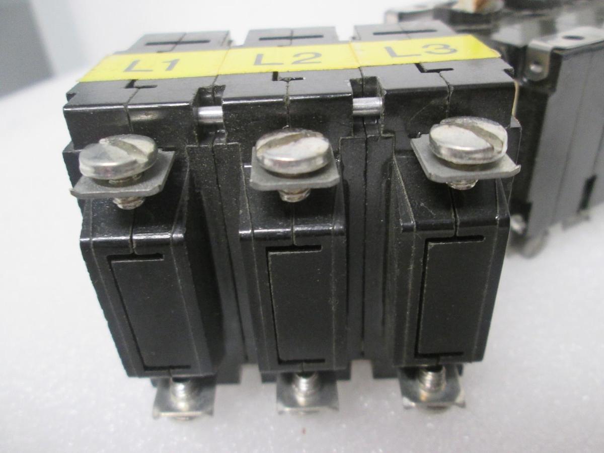 Heinemann, JA3-T3-A, Circuit Breaker, 3 Pole, 15A, 111-7004, New