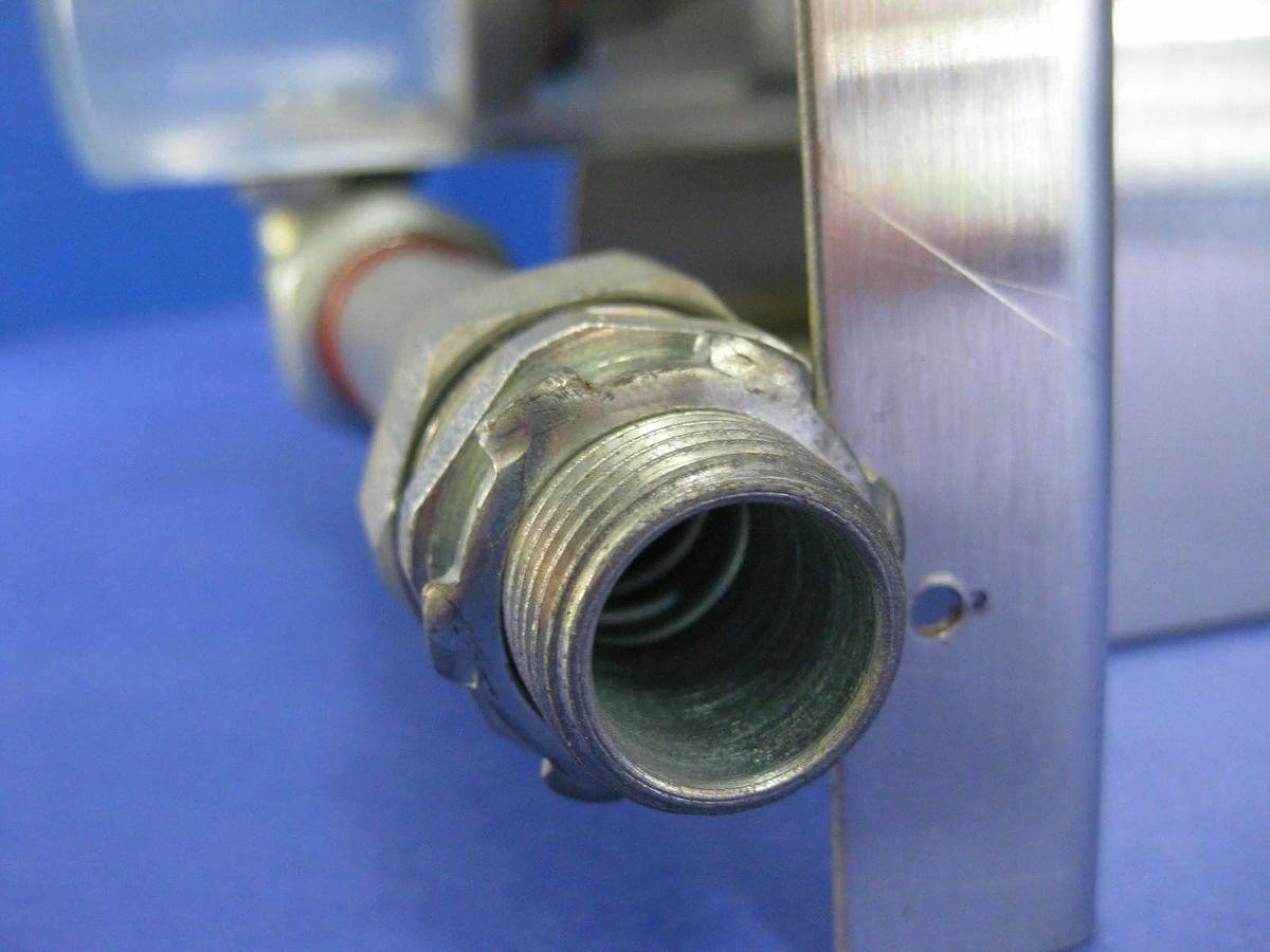 Used Dwyer 3001C Photohelic Gauge with Enclosure and Connections, Used