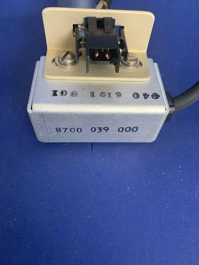 Used UE United Electric Vacuum Pressure Switch J40 9643 w/ Micro Switch, Used