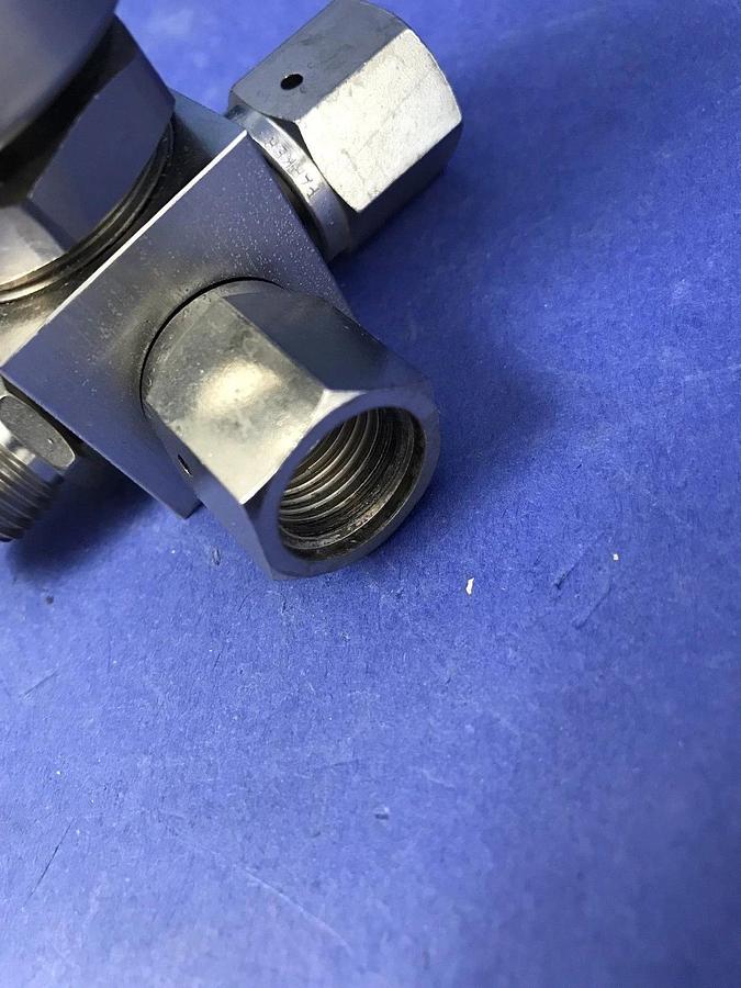 Used Aptech AP3550SM 3-Way, 1/2"FVCR x 1/2" FVCR x 1/4"MVCR , Lot of 2 Used