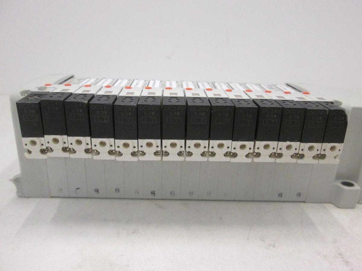 Used SMC, EX250, DeviceNet Interface Module Assy w/ 14 Valves, VQC1101NY-5, Used