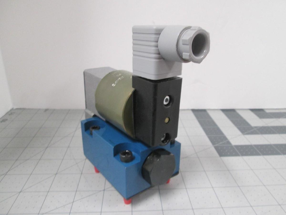 Used Mannesmann Rexroth, M-3 SE 10 U24/315 G24 NZ4, Hydraulic Valve, Used