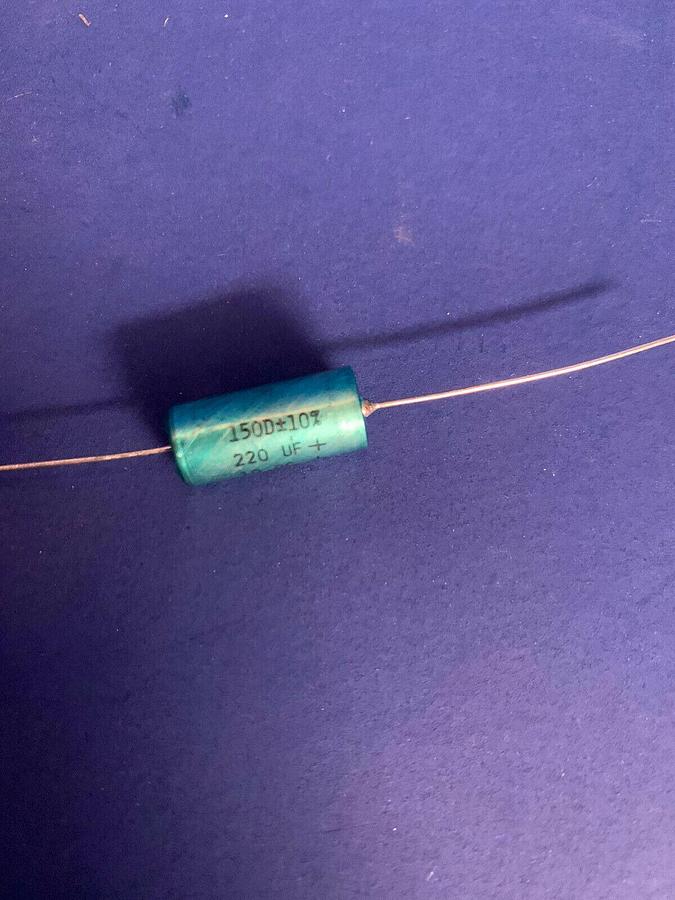 Sprague 150D227X9010S2 Tantalum Capacitor, Solid Leaded 220uf 10V Lot of 25