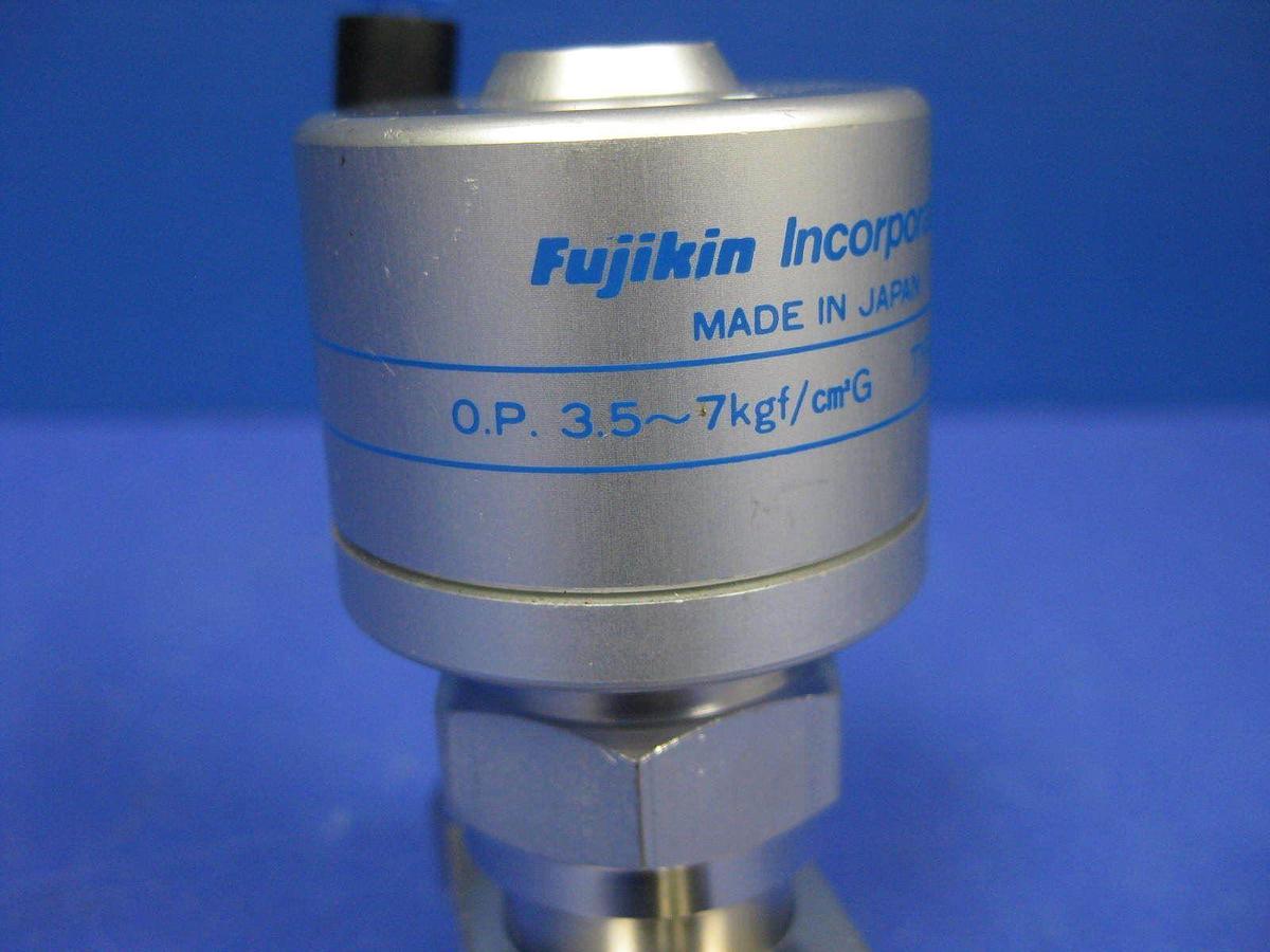 Used Fujikin NO Valve with Line Check Valve, 1/2" VCR, Used