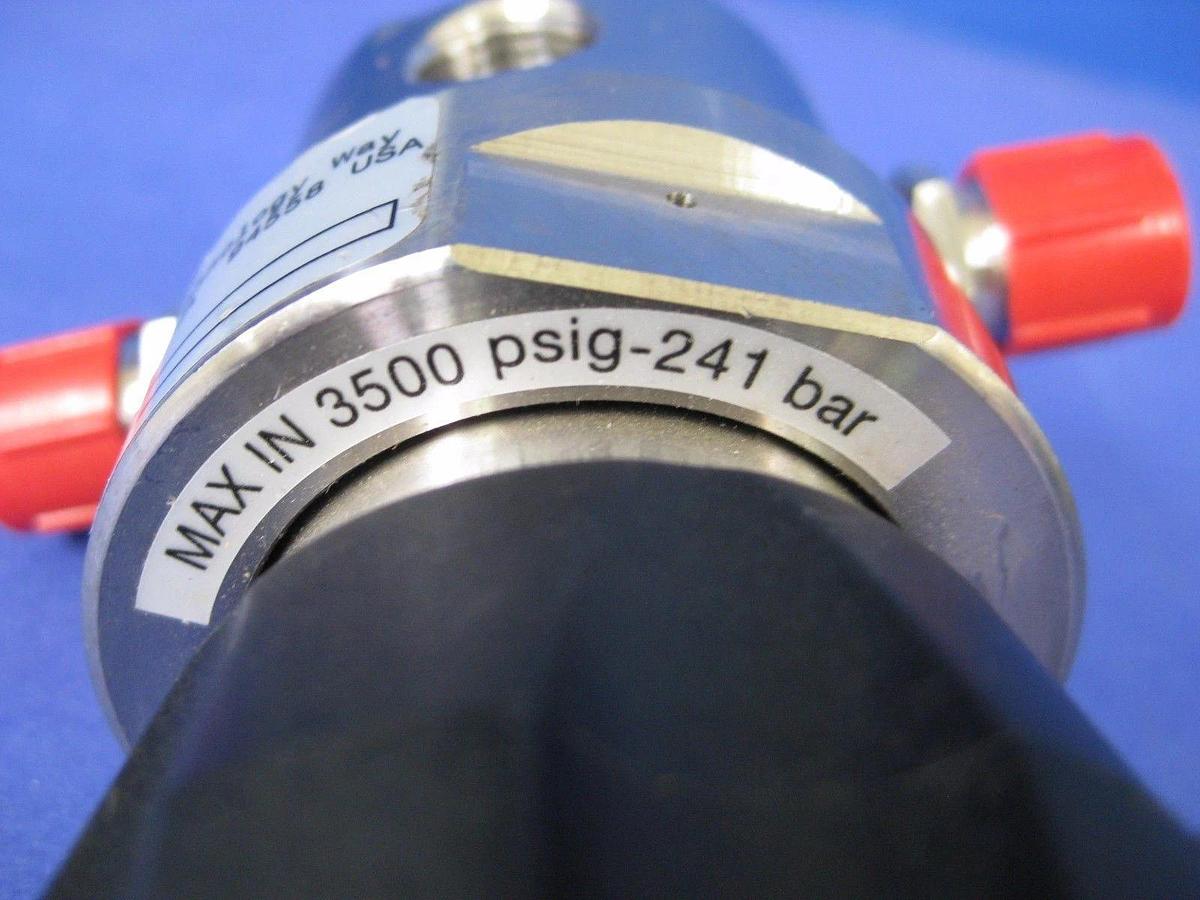 Used APTech AZ1010S 3PW MV4 MV4 IV4 Pressure Regulator, 100 psig, Used