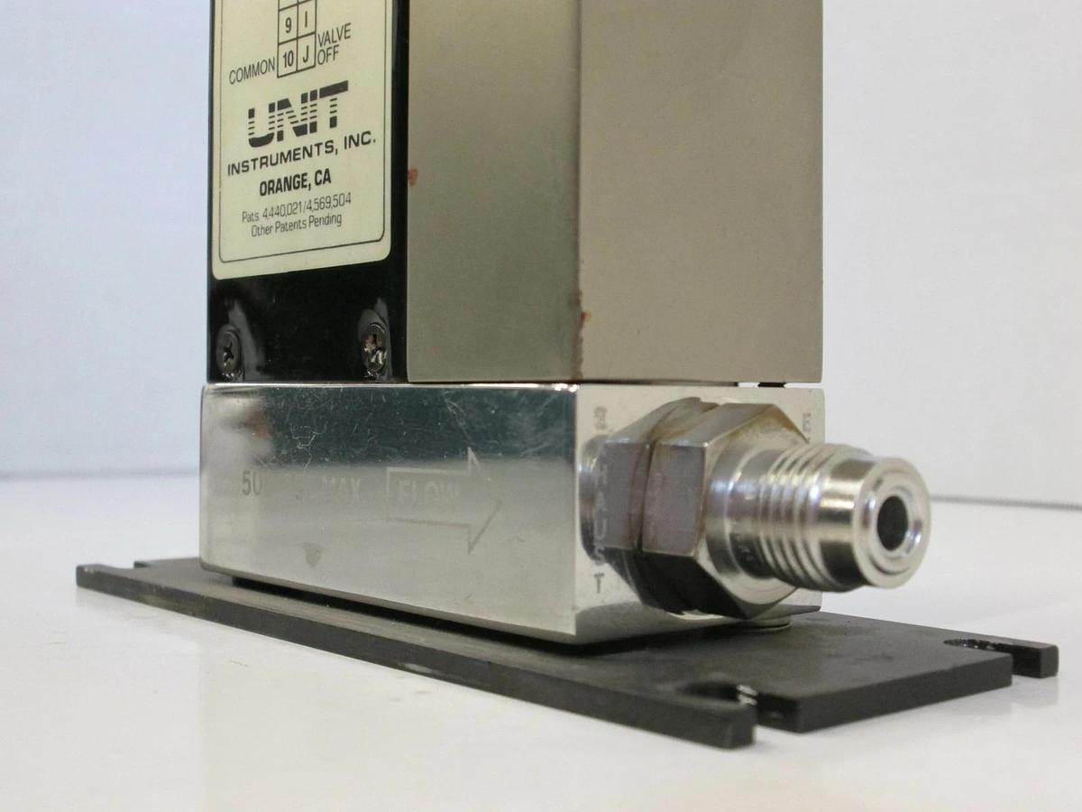 Used Unit UFC-1100 Mass Flow Controller, HCL, 300 SCCM