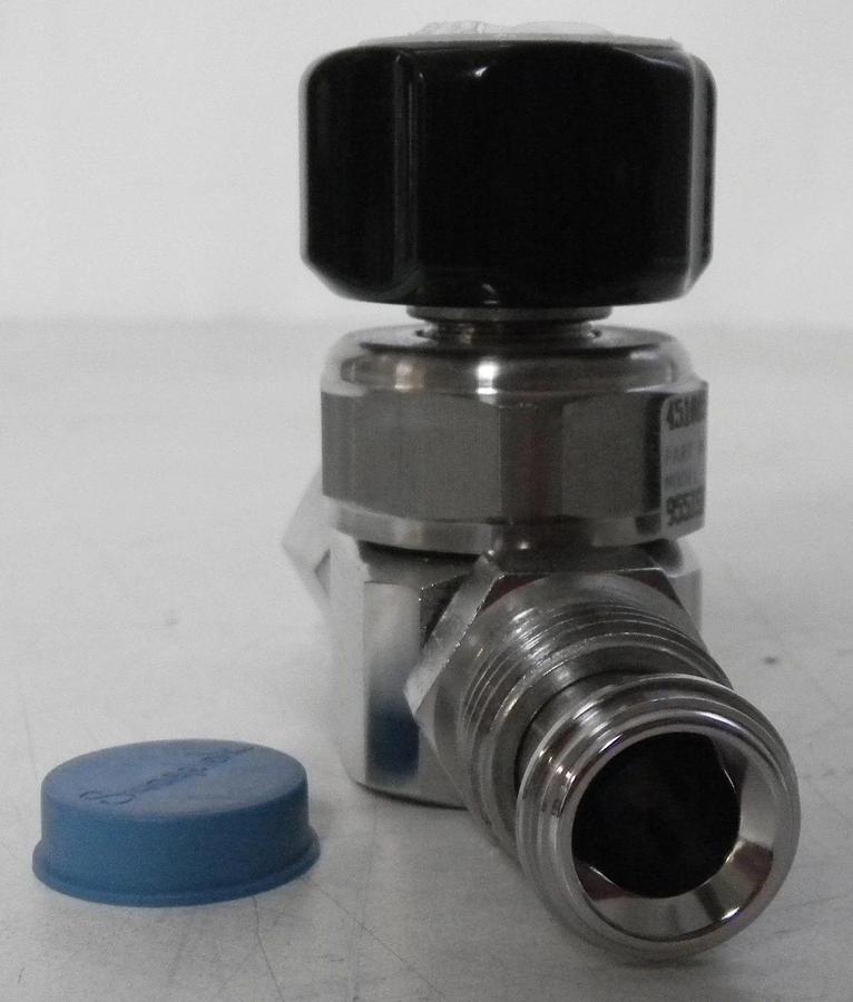 Used Veriflo 955ISFS8MF Valve, 1/2"MVCR/FVCR, Used