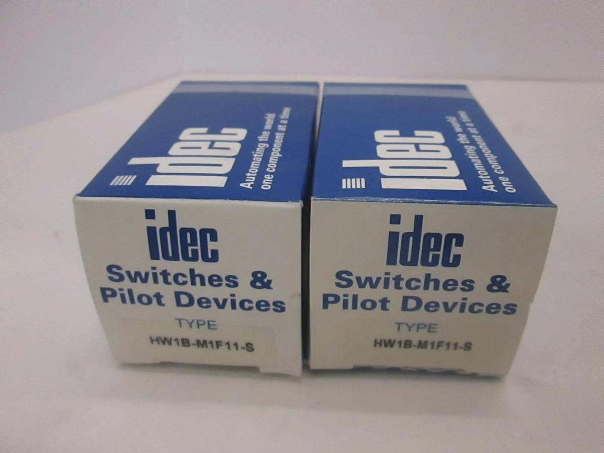 Idec, Push Button Switch, HW1B-M1F11-S, New, Lot of 2